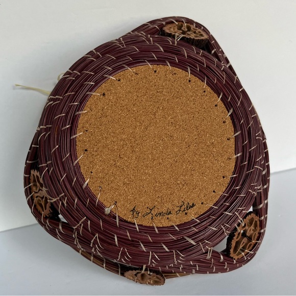 Pine Needle Handcrafted Bowl Walnuts Basket Artisan Rustic Cabin Lodge Nature - Picture 4 of 12